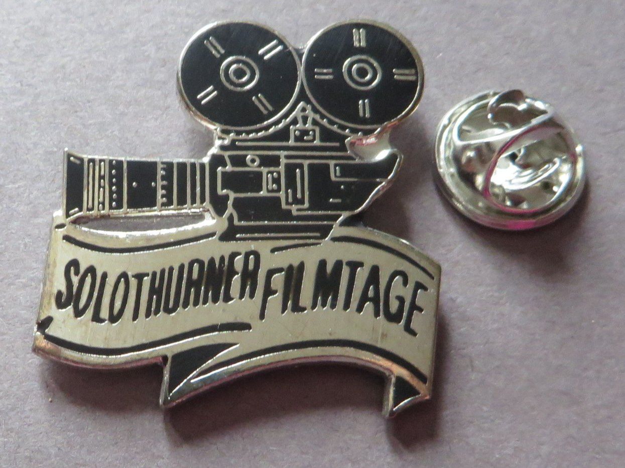 Placchette & Badge: PIN FILM CAMERA SOLOTHURNER FILMTAGE SOLOTHURN – Usato da Neuhausen venduto da luckimucki