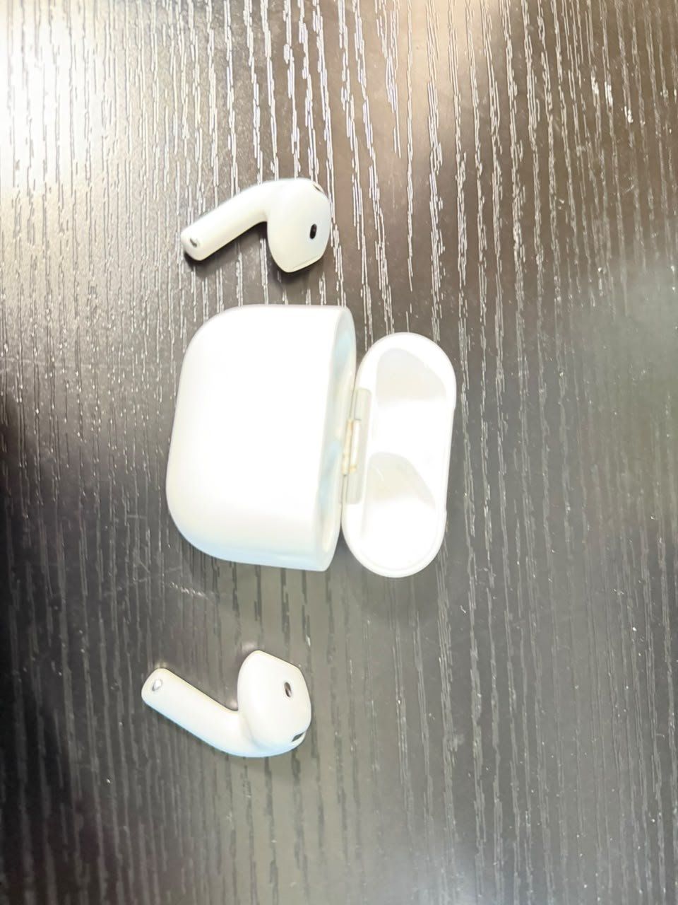 Apple Cuffie: Apple AirPods 4 – Usato da Zürich venduto da rob_b2gy 2