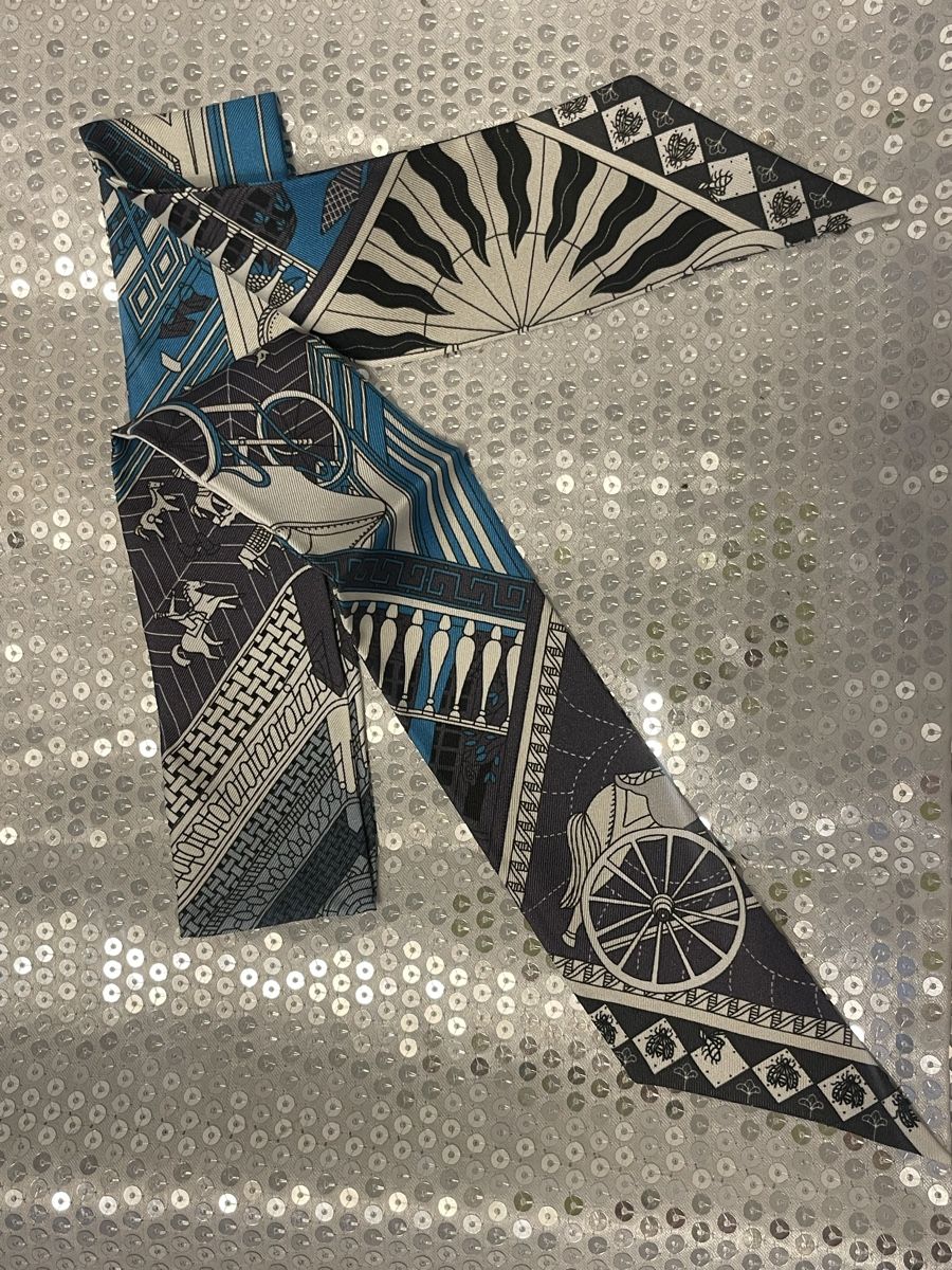 Hermès Foulards, Tücher & Schals: Twilly von Hermès – Neu (gemäss Beschreibung) aus Pfäffikon ZH von Maki_zuerich 1
