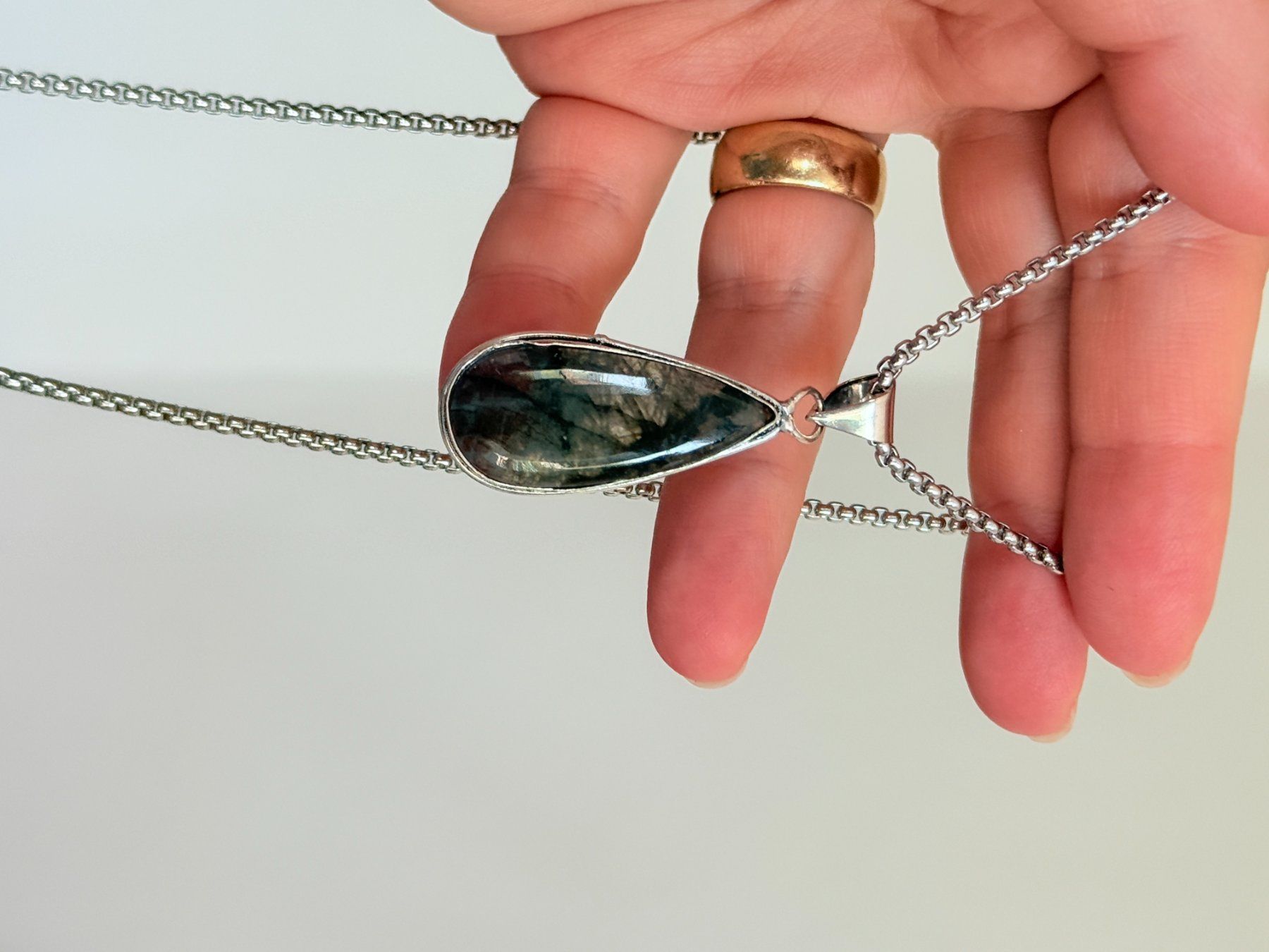 Colliers: Labradorite necklace – Neuf avec emballage d'origine à Genève par AGBERG 7