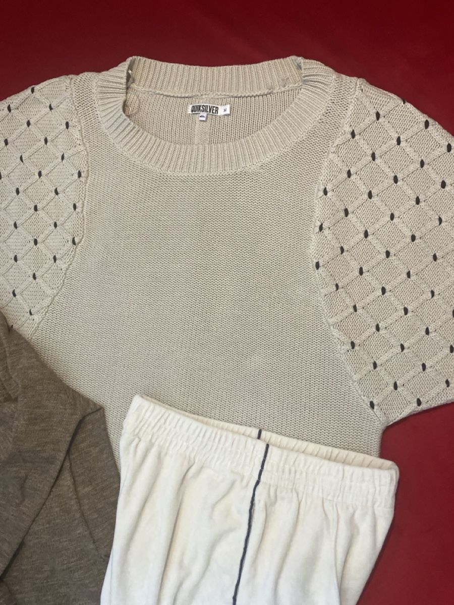 Lotti di vestiti: Cozy Herbst-Set: Pullover + Quicksilver Strick & Hose – Usato da Muralto venduto da jac_hkz5 1