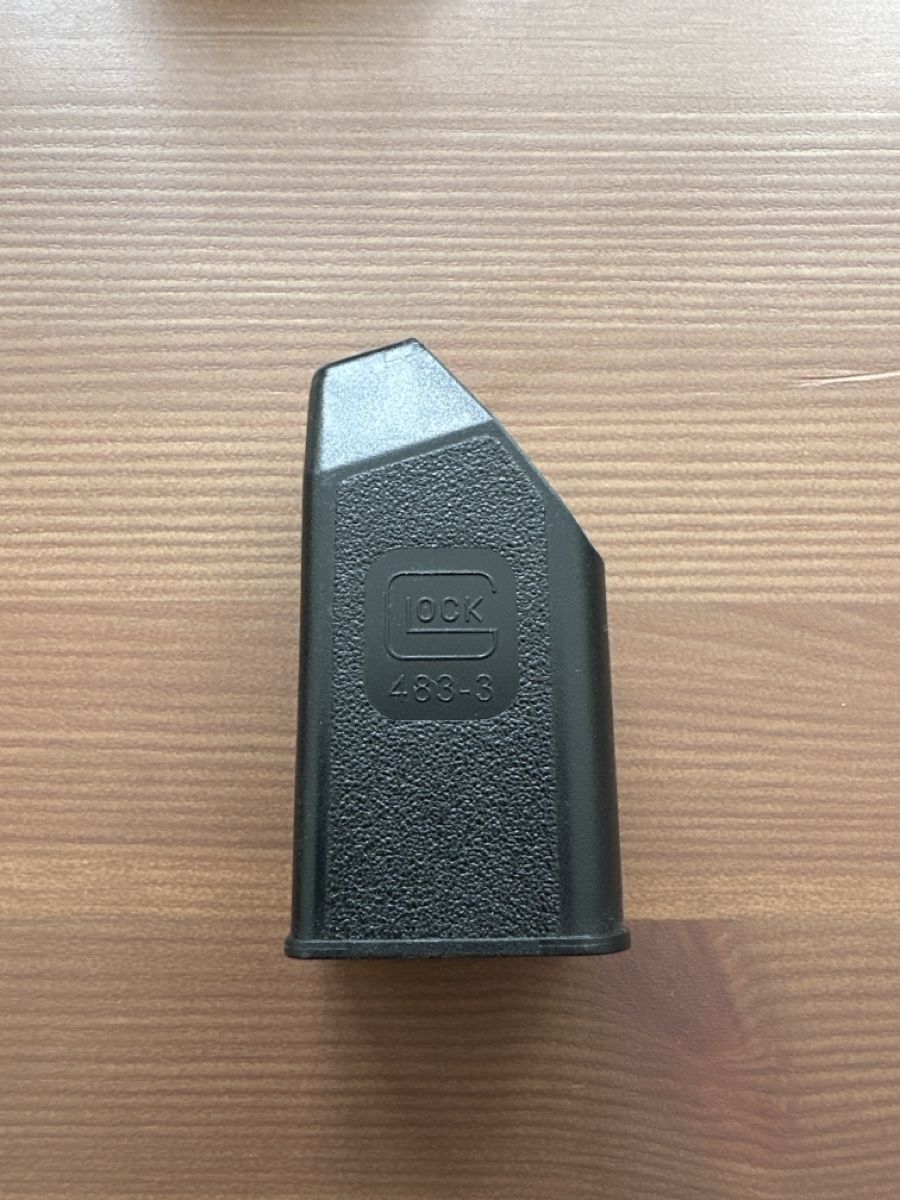 Caricabatterie: Chargeur rapide glock 17 – Usato da Le Grand-Saconnex venduto da King.Midas