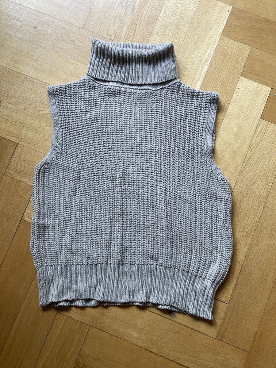 Gilet & Giacche: Gilet en Maille  – Usato da Lausanne venduto da remz3rfactory