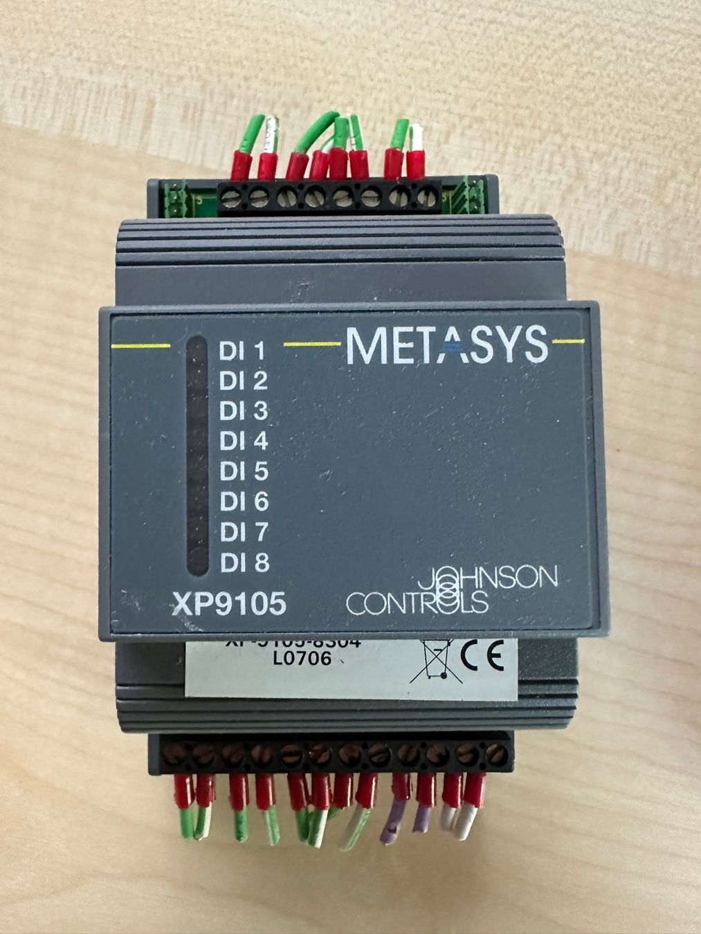 Componenti elettronici: Johnson Controls XP-9105-8304 – Usato da Utzigen venduto da steven_3000
