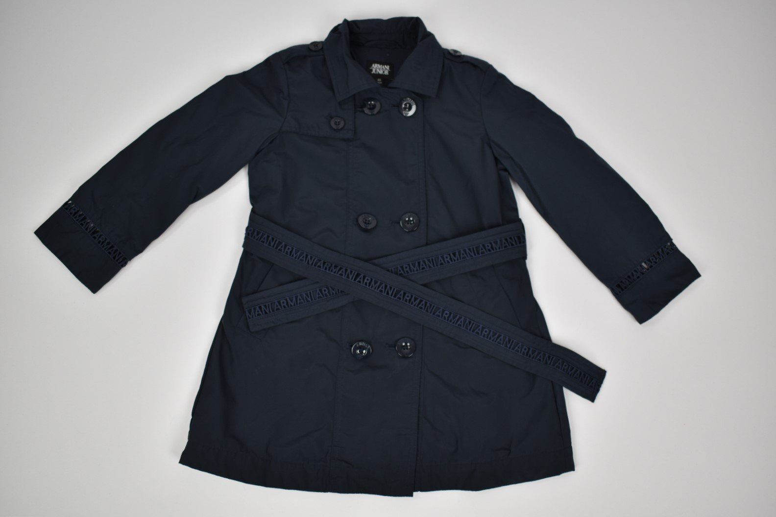 Armani Giacche & Cappotti: Armani Junior Trenchcoat, Mädchen, Gr.104 – Nuovo (secondo la descrizione) da Nürensdorf venduto da 2ND_STORY