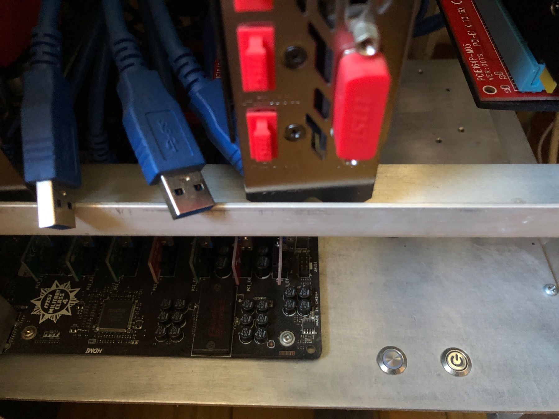 Coin Miner: Mining Rig 6x MSI RX 580 8GB – Usato da Altstätten SG venduto da Drwall 6