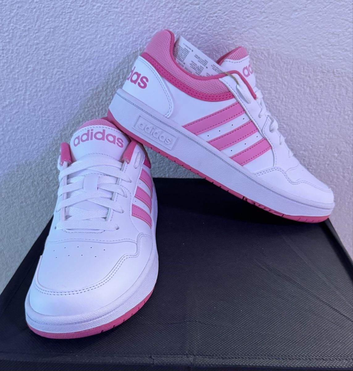Adidas Scarpe da donna: Adidas Hoops Gr.38 2/3 (Neu) – Nuovo (secondo la descrizione) da Herisau venduto da Seyashop1