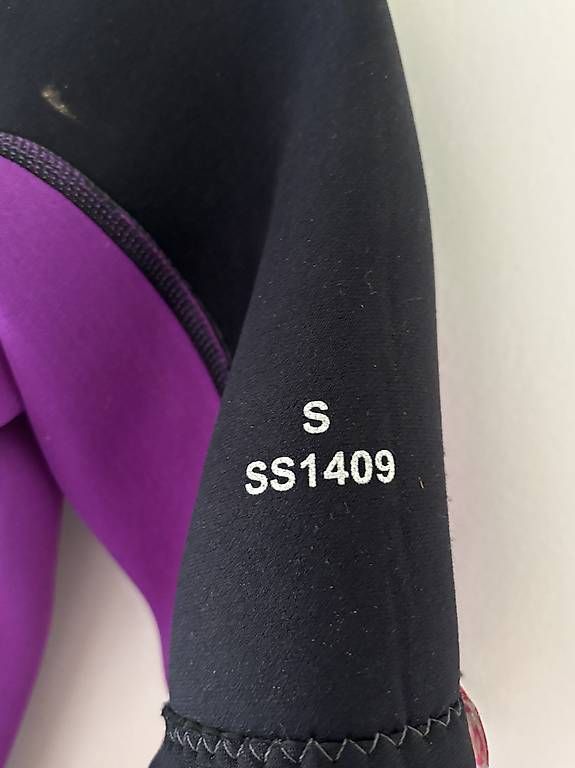 Planches de surf: Neopren Shorty | 32mm – D'occasion à Zürich par YA-LE 3