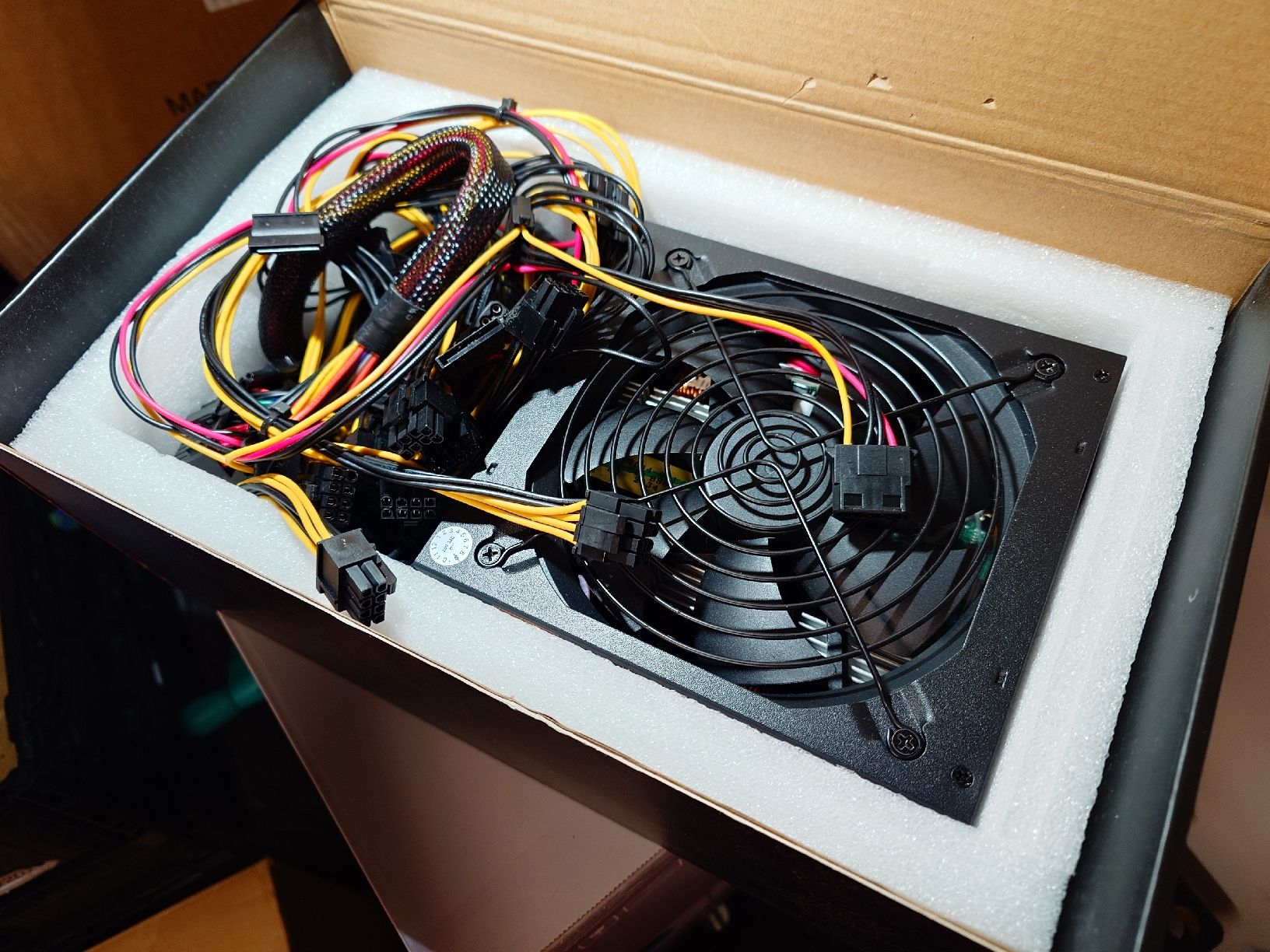 Elektronikbauteile: 1800W PC Power Supply – Gebraucht aus Tagelswangen von eduPro 1