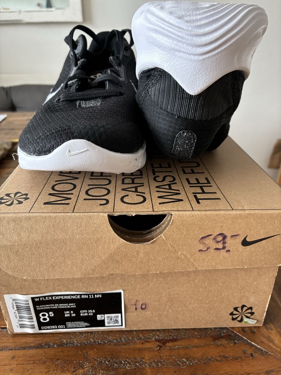 Nike Scarpe da donna: Nike Flex Experience RN 11 NN, Damenschuhe, Grösse 40 – Nuovo e nell'imballaggio originale da Zürich venduto da Msirco