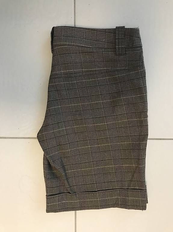 C&A Pantaloni: Kurze Hosen CLOCKHOUSE – Usato da Herzogenbuchsee venduto da Obivius 1