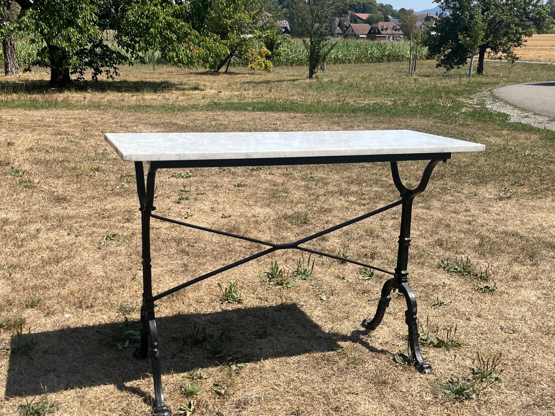 Tables: Gartentisch  mit Marmorplatte – D'occasion à Allmendingen b. BE par juair 3