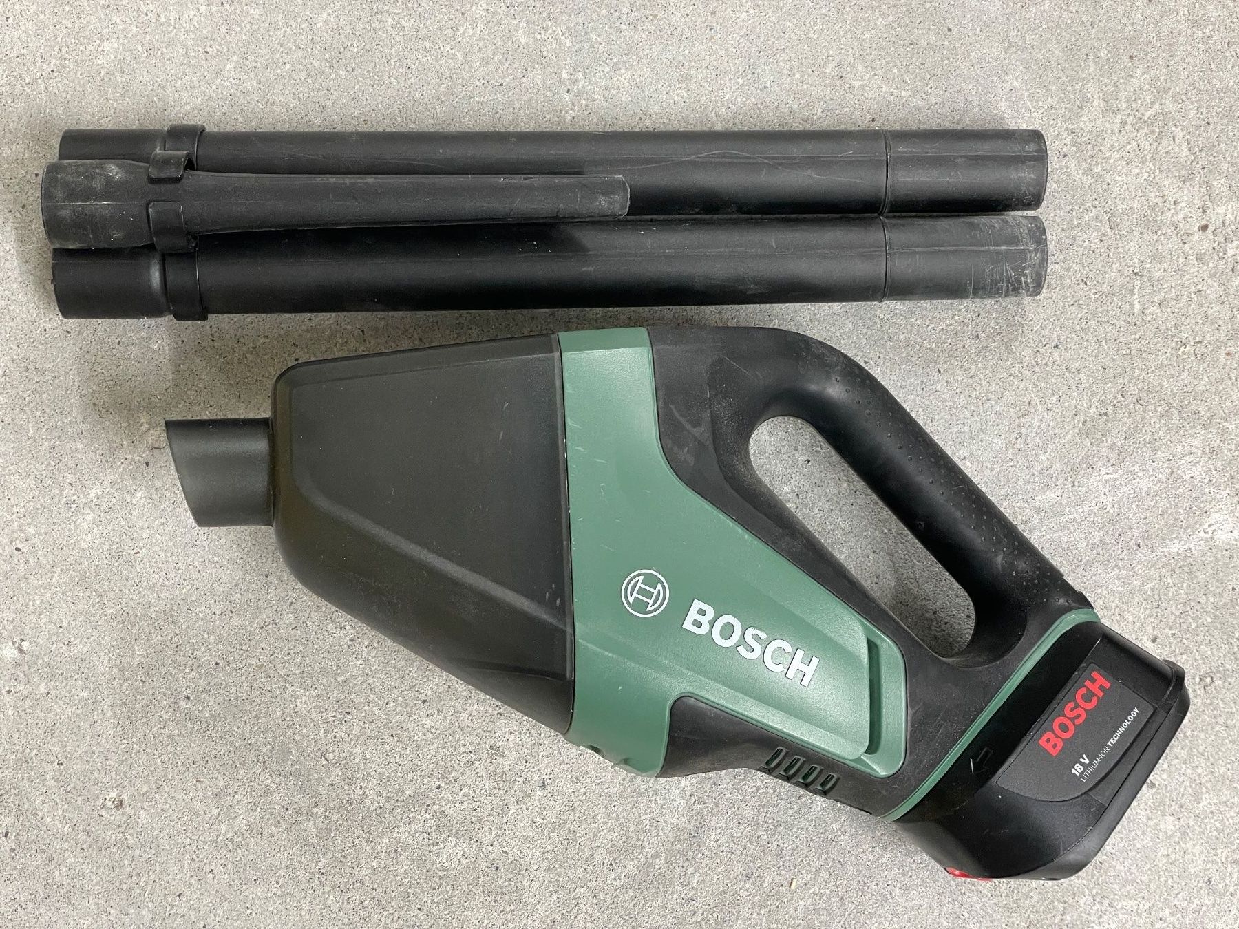 Bosch Aspirateurs & Accessoires: BOSCH Universalvac 18 – D'occasion à Bülach par Ruedimax