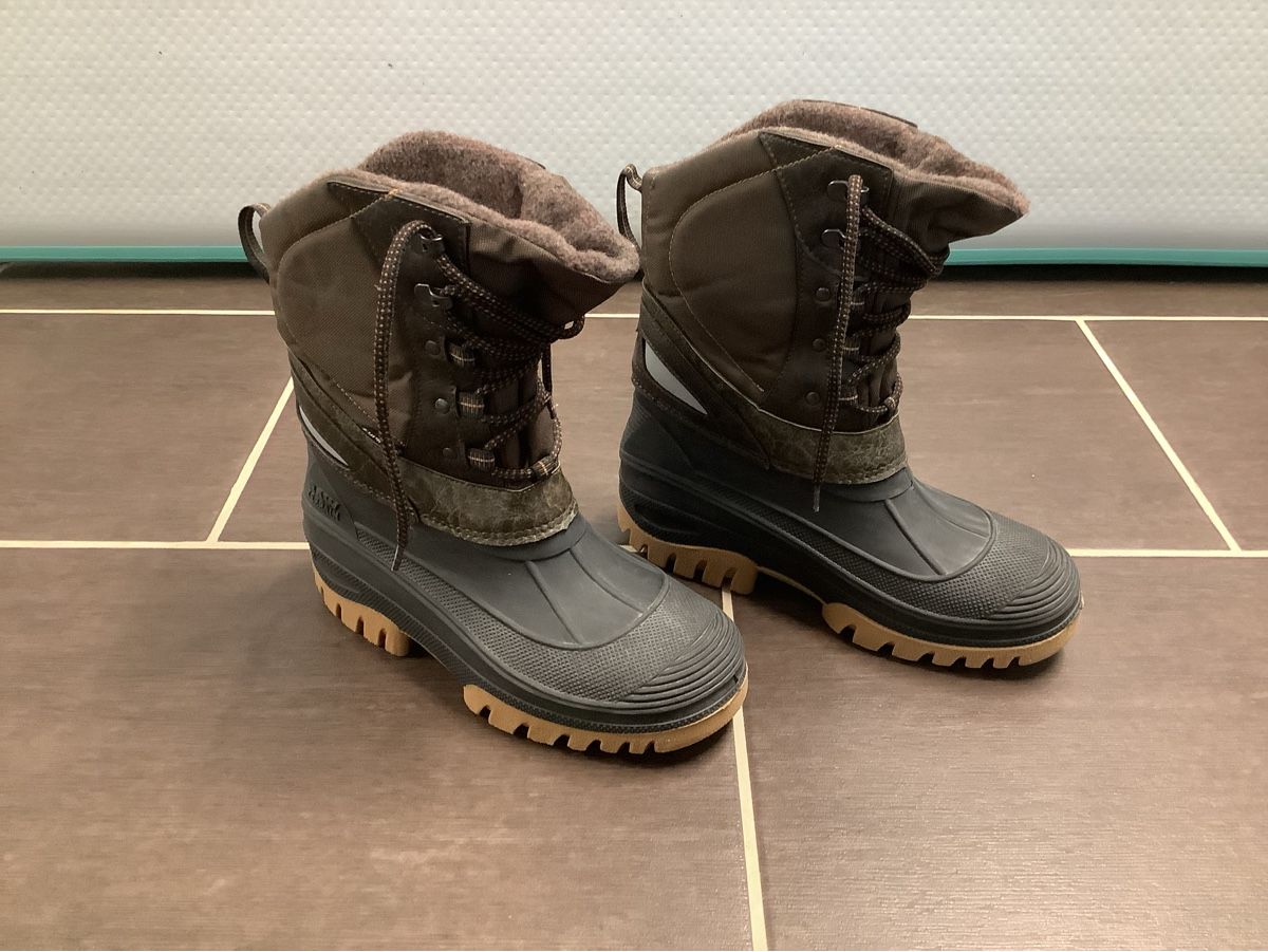 Scarpe per ragazzi: Winterstiefel Spirale Raw Terrain Gr. 38 – Usato da Brugg AG venduto da Sweety_pie 1