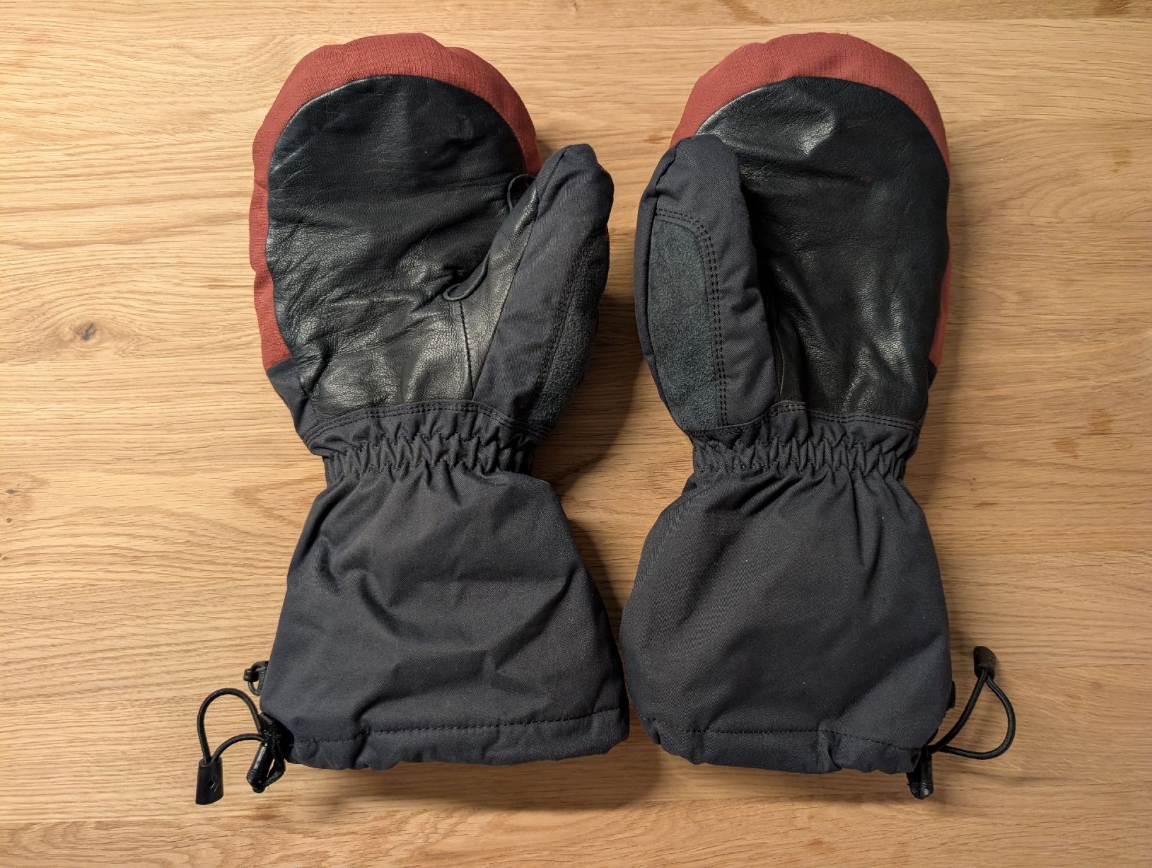 Black Diamond Guanti & manicotti: Black Diamond Fäustlinge Gr. L – Usato da Winterthur venduto da mrcsrs 1