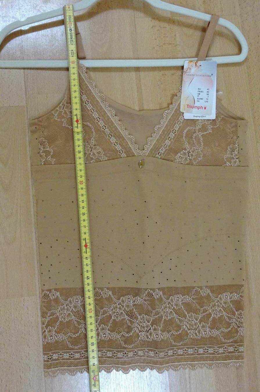 Triumph Altra biancheria intima: Triumph - Shapewear - Neues  Hemdchen - Grösse 42 – Nuovo e nell'imballaggio originale da Zofingen venduto da Justizia_01 2