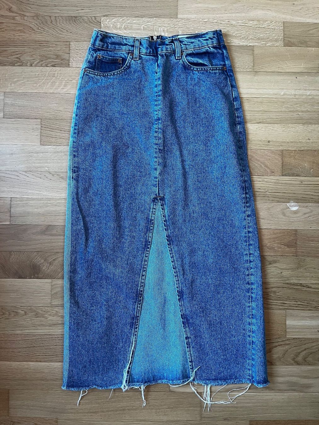 Zara Gonne: Maxijupe en jeans – Usato da La Tour-de-Trême venduto da lol_85kj