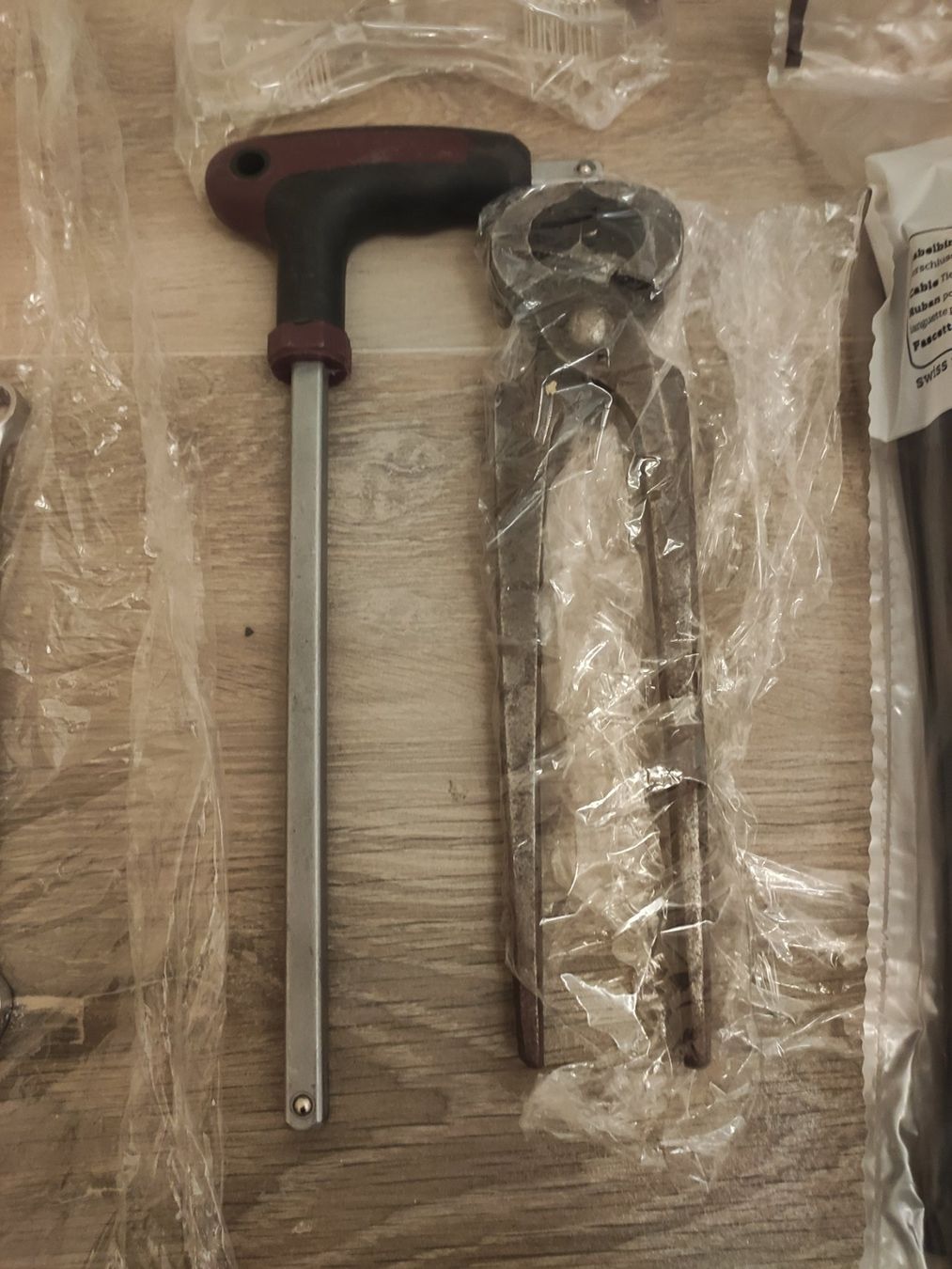Alle Werkzeuge: Kit pour bricolage – Neu (gemäss Beschreibung) aus Neuchâtel von snips01 2