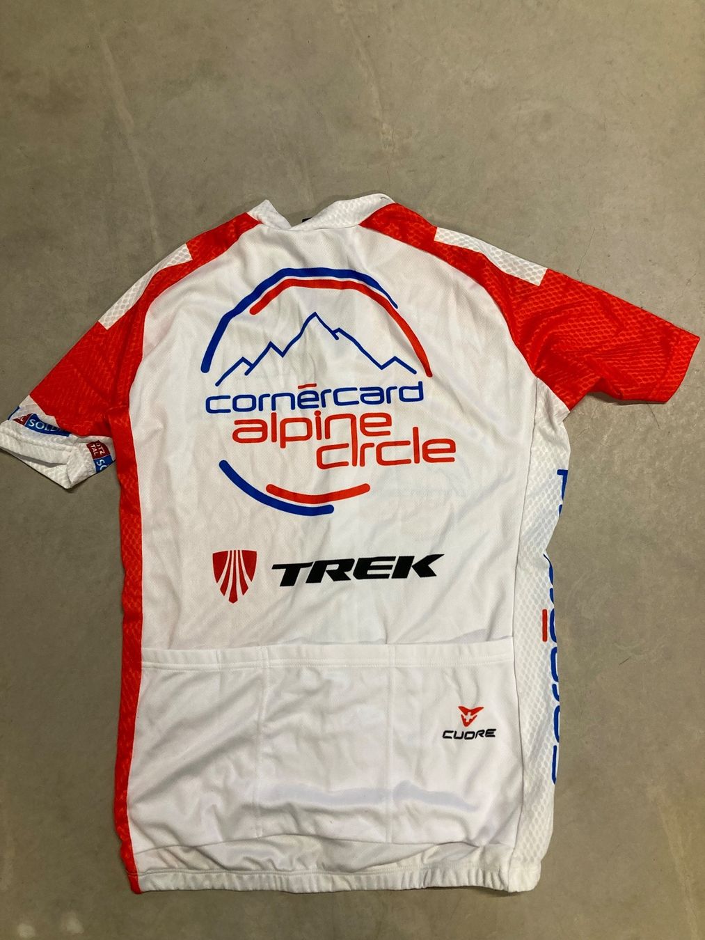 Leibchen & Hosen: Velo-Trikot Cornercard Alpine Circle, Grösse S – Gebraucht aus Tumegl/Tomils von meloni12 1