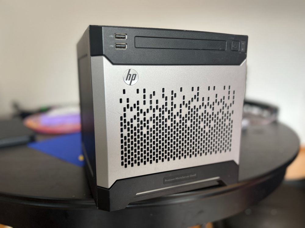 Server - HP ProLiant MicroServer Gen8, Intel Xeon 16 GB (Gebraucht) in ...