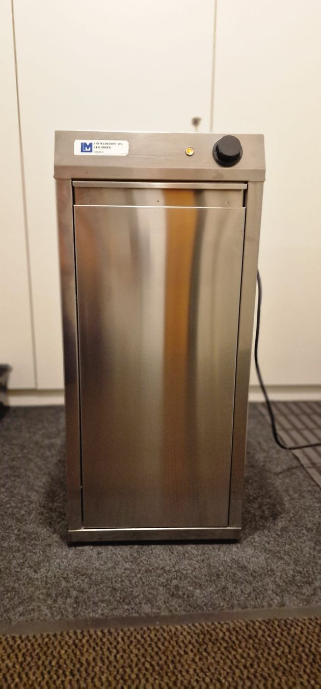 Komplettküchen: Edelstahl Warmhalteschrank Gastro – Gebraucht aus Volketswil von rosarella11 2