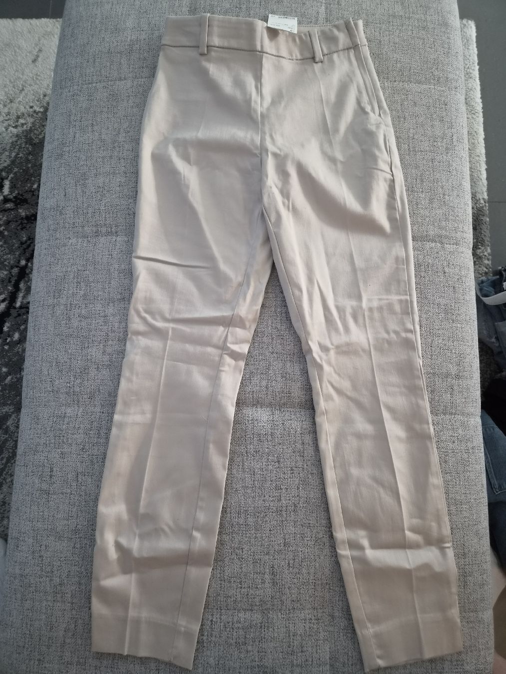 H&M Pantaloni: H&M Hose neu, Gr. 34 – Nuovo e nell'imballaggio originale da Birr venduto da Daria_secondhand