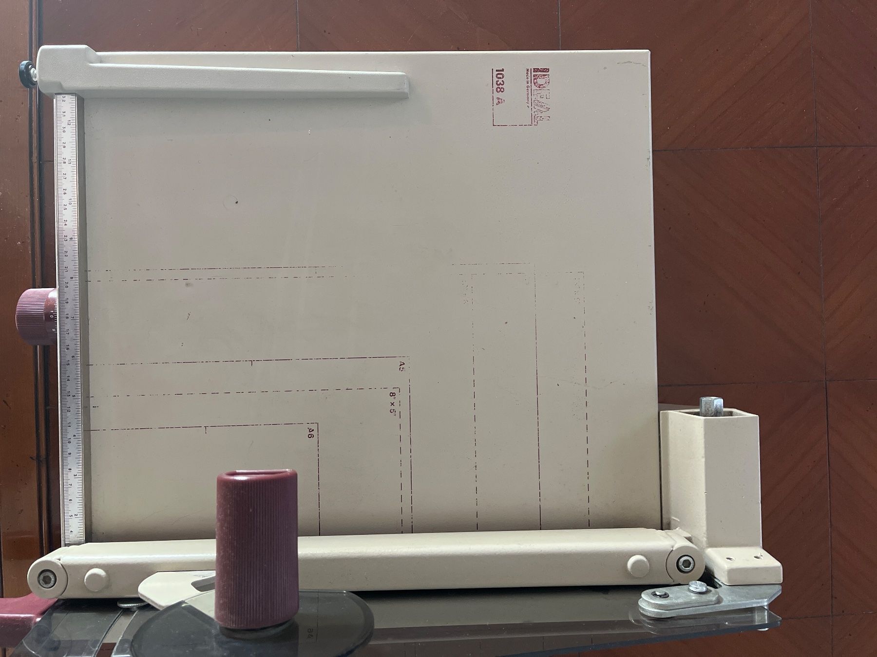 Alle Maschinen: IDEAL 1038 A Schneidemaschine – Gebraucht aus Basel von  1