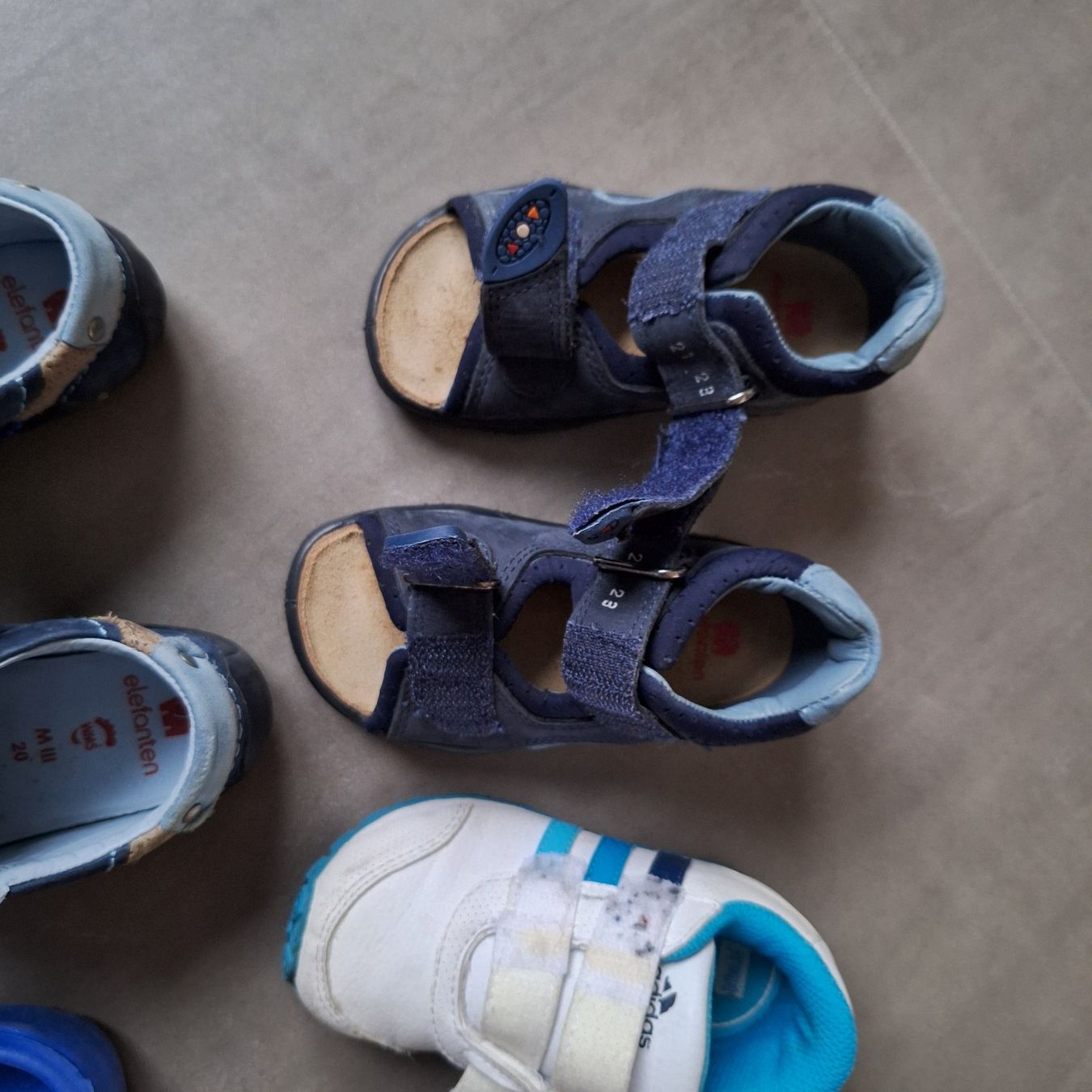 Elefanten Scarpe per ragazzi: 4 Paar Kinderschuhe Grösse 20/21 (Elefanten, Adidas) – Usato da Märstetten venduto da activemember 3