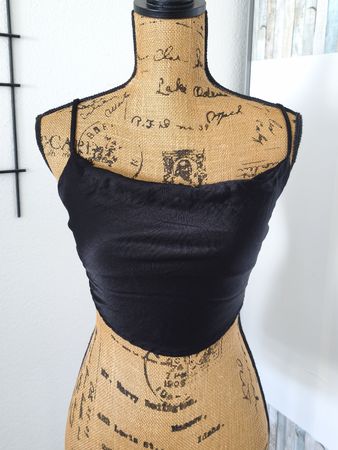 Bershka Croptop schwarz mit Spaghettiträgern Grösse S