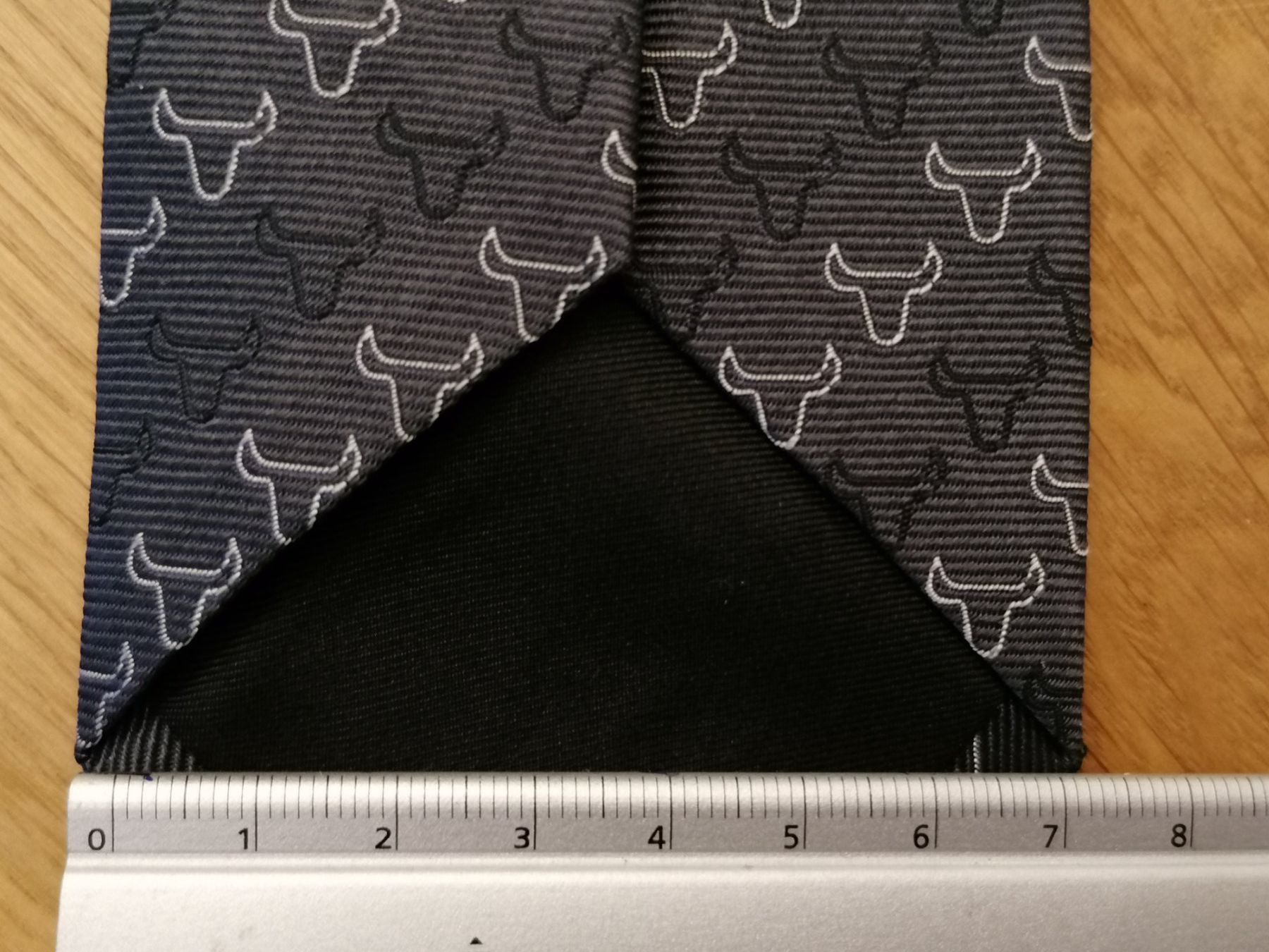 Cravatte: Bullish Krawatte 100% Seide - Nr. 180 – Usato da Basel venduto da vintagecollector 4