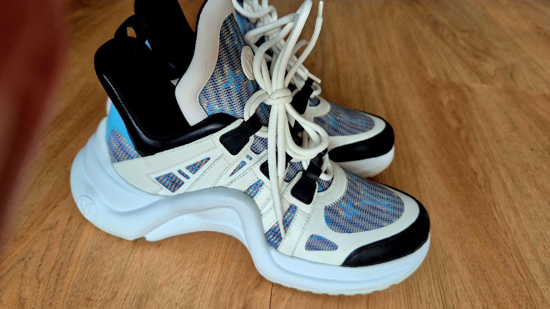 Louis Vuitton Scarpe da donna: Archlight Sneakers von Louis Vuitton Gr 37.5 – Usato da Herznach venduto da DieMartin 2