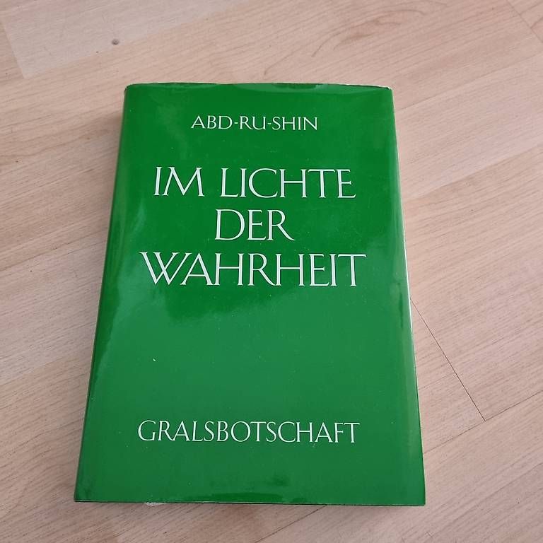Libri: Im Lichte der Wahrheit – Usato da Kloten venduto da jbr_9dq6 1