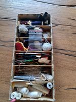 Nähgarn und Stickgarn Konvolut in Sortierbox gebraucht