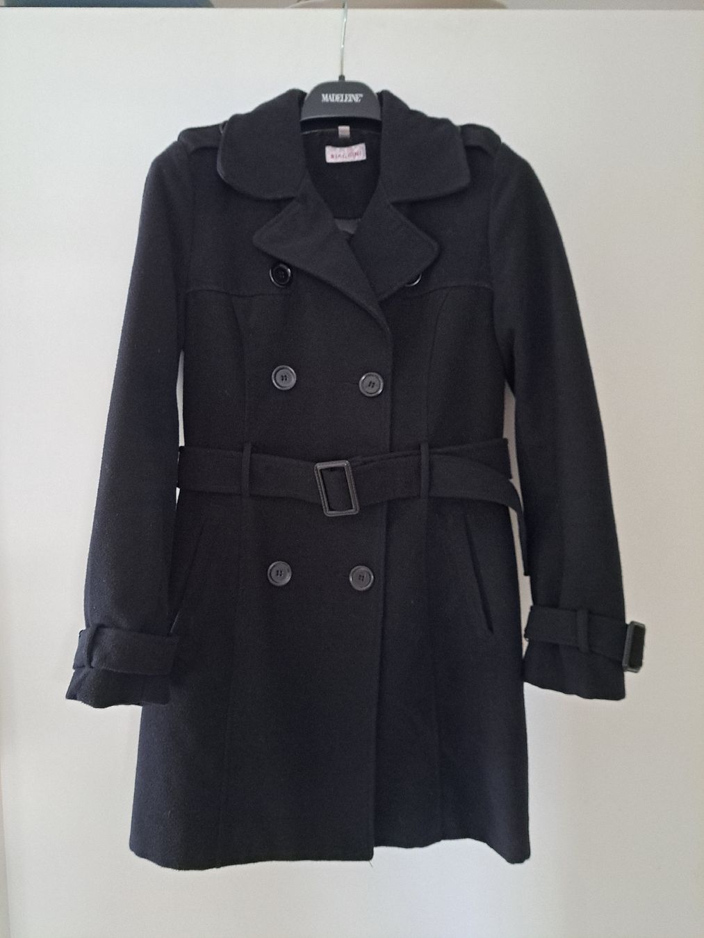 Cappotti: Biaggini Winter Mantel, Gr. 36, schwarz – Nuovo (secondo la descrizione) da Oberdiessbach venduto da Noeusu