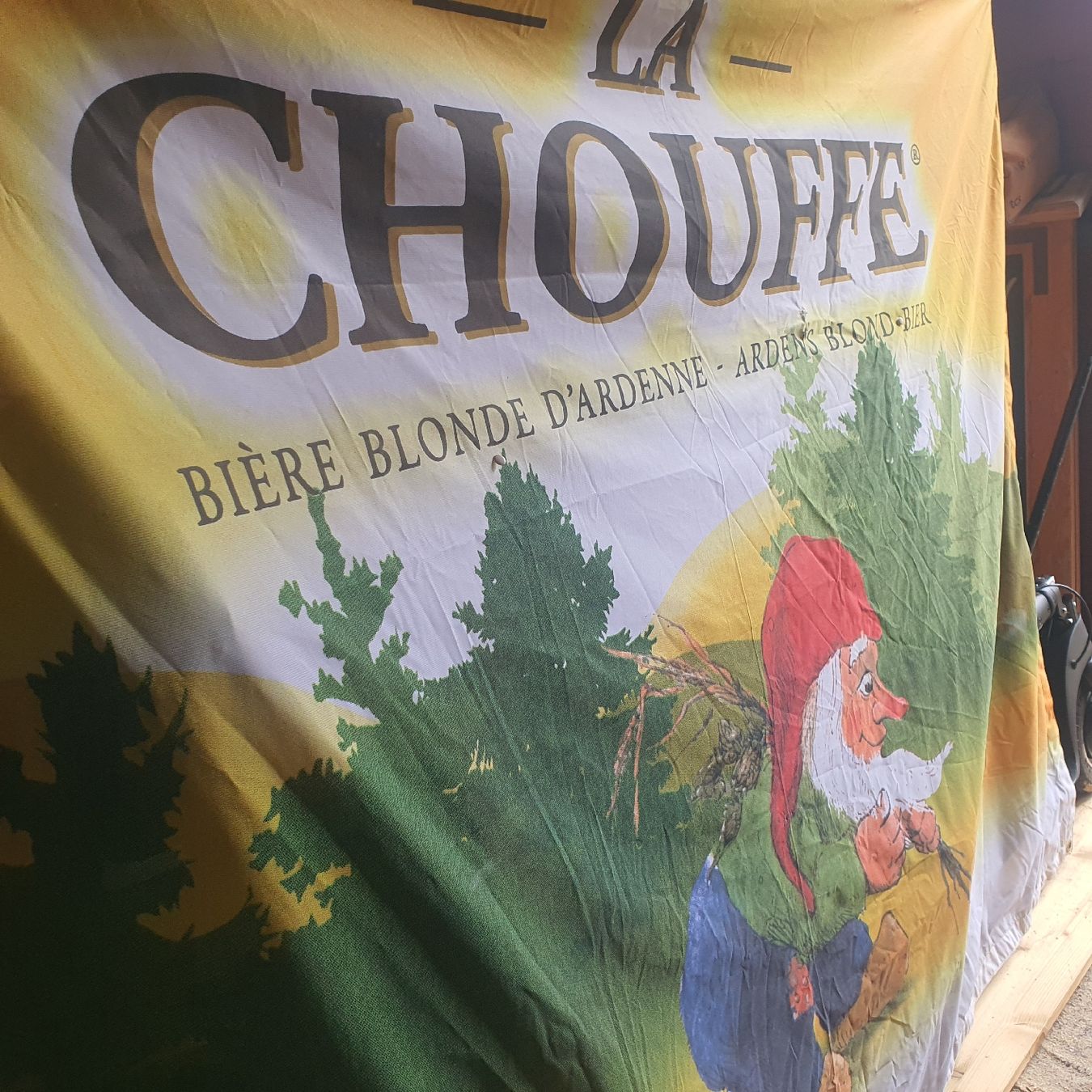 Bandiere: Grand drapeau la Chouffe 200x140cm – Usato da DUGNY (-Leytron) venduto da Rdeny 1