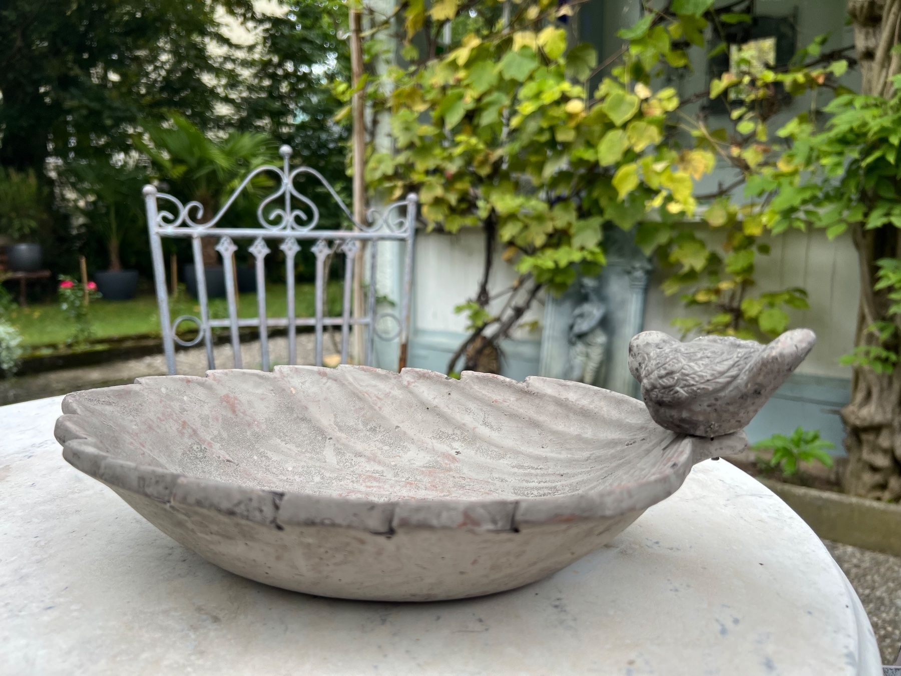 Tutte le decorazioni: Blatt mit Vogel Steinoptik Vogelfutterbehälter Shabby Chic – Nuovo (secondo la descrizione) da Bern venduto da FANTASTICTREASURES 1