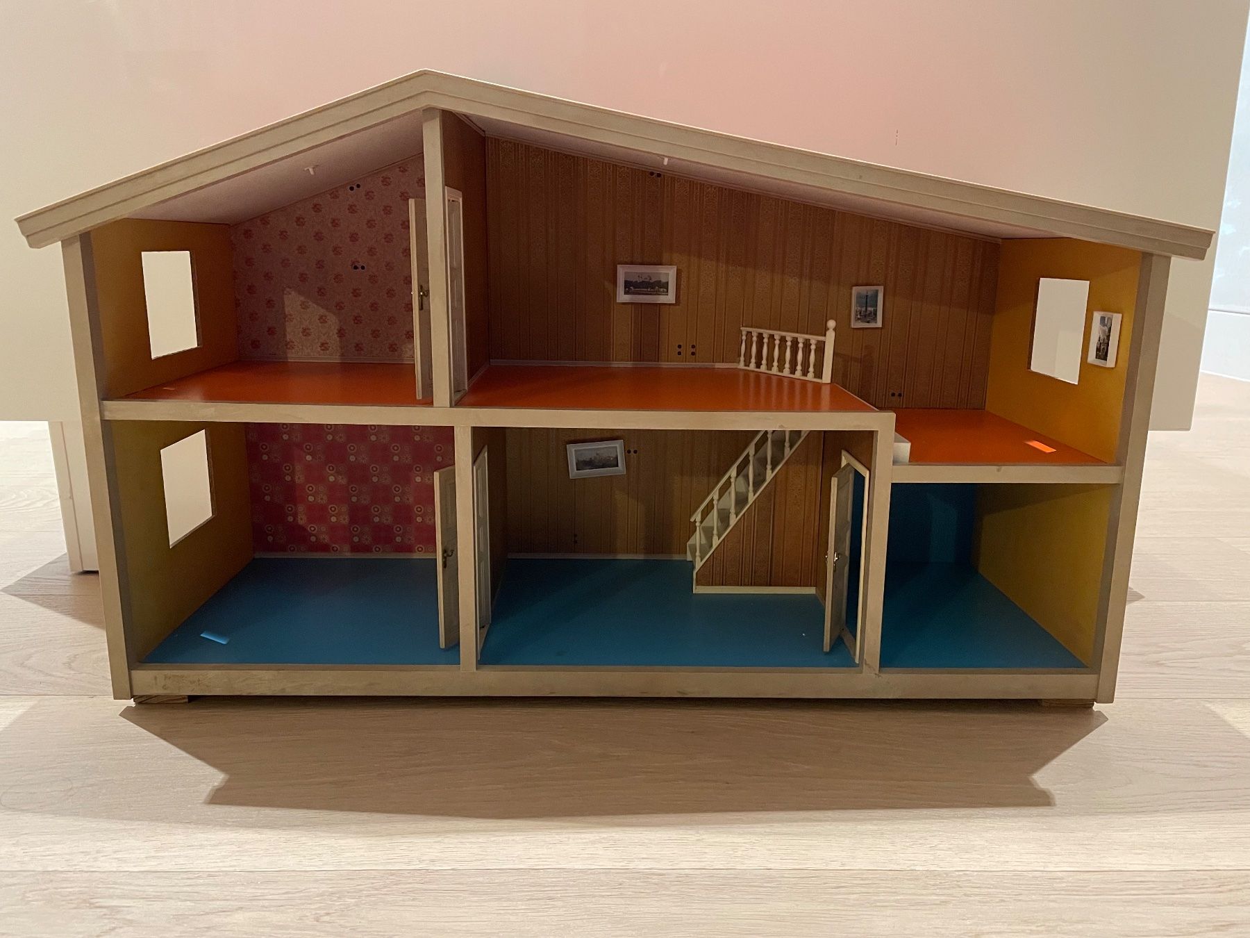 Lundby Case e mobili per bambole: Puppenhaus aus den 70er Jahren – Usato da Zürich venduto da plumita
