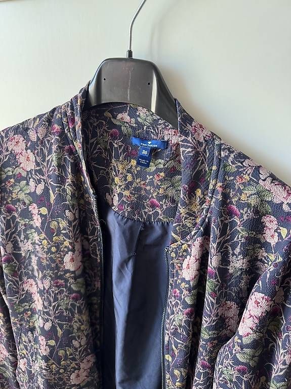 Jacken: Tom Tailor Blumenjacke/Bomberjacke Gr. 36 – Gebraucht aus Zürich von mar_lwx5 1