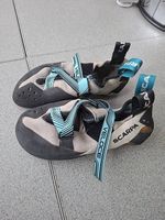 Scarpe da arrampicata Modello Veloce, numero 36.
