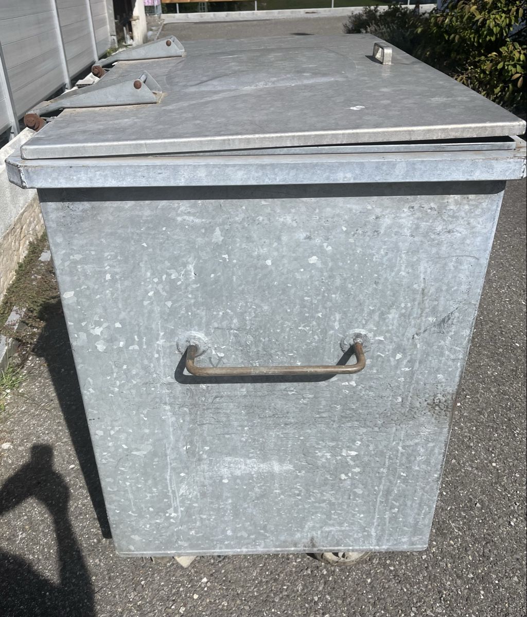 Sonstiges für Büro & Gewerbe: Abfallcontainer V-ZUG gebraucht  – Gebraucht aus Gümmenen von Rondoloro 2