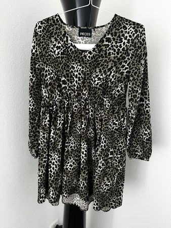 Kleid Gr. M Leopardmuster weiss/schwarz/olivegrün