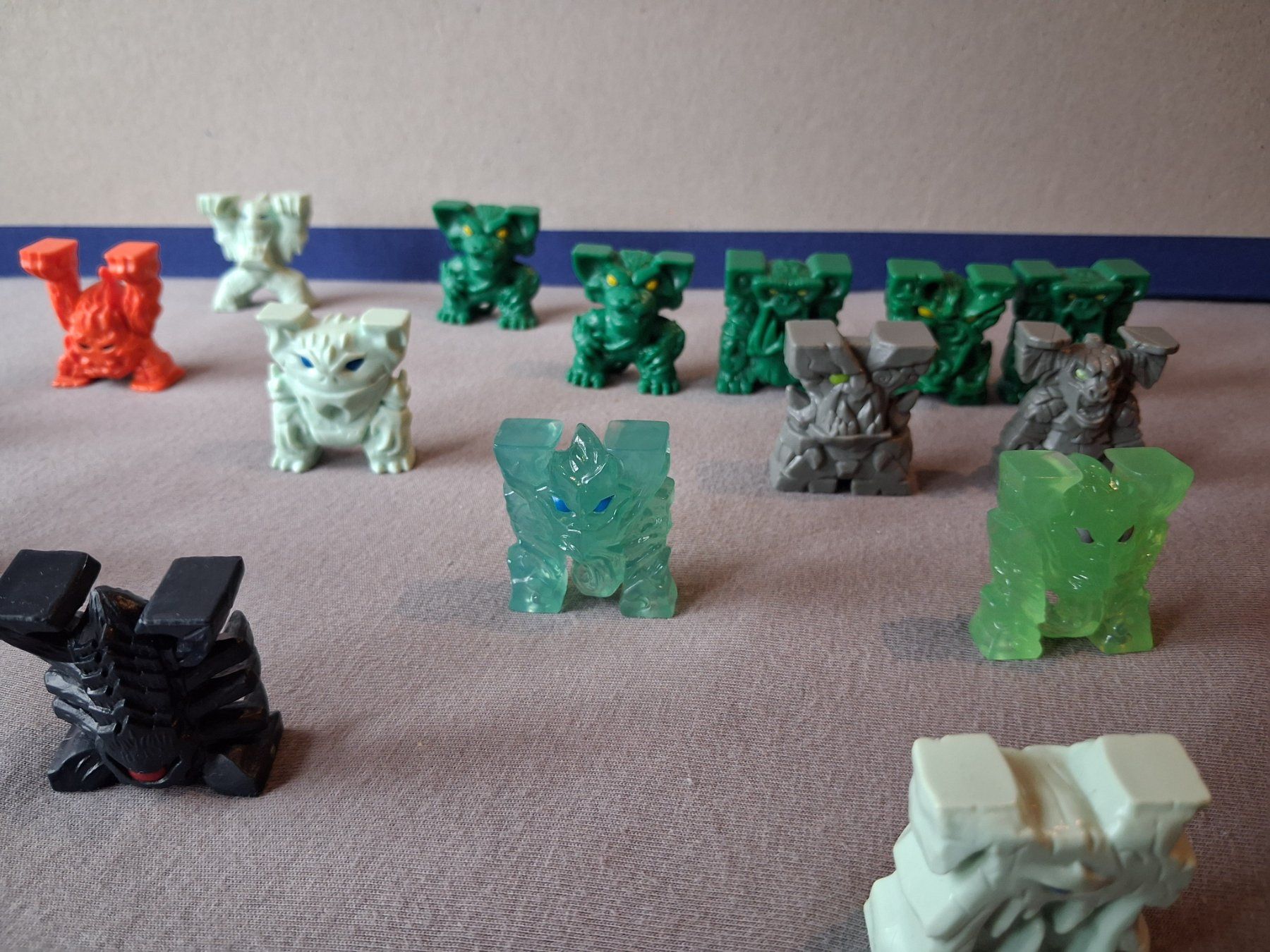 Schleich Jouets: Eldrador 3 Roboter mit vielen Figuren – D'occasion à Wetzikon TG par schwaelbli 6