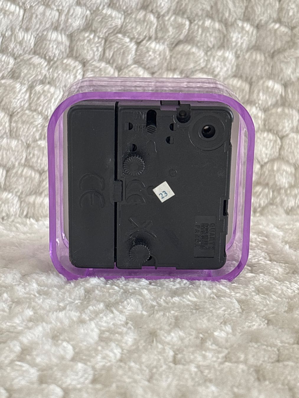 Sveglie: Mini Reisewecker lila 6x6cm – Nuovo e nell'imballaggio originale da Oberegg venduto da MR-shop 1