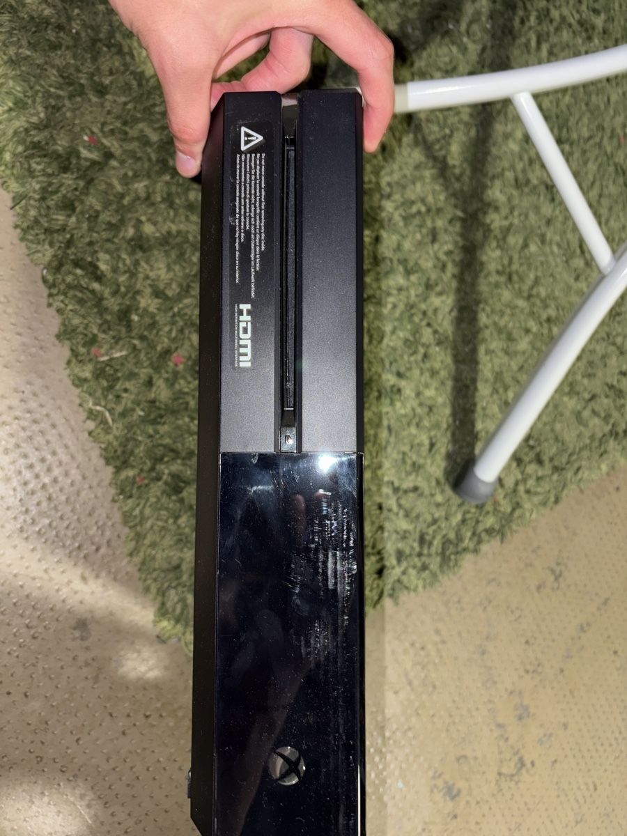 Microsoft Console: Xbox One mit Controller & 2 Games – Usato da Allschwil venduto da TomasUchiha 3