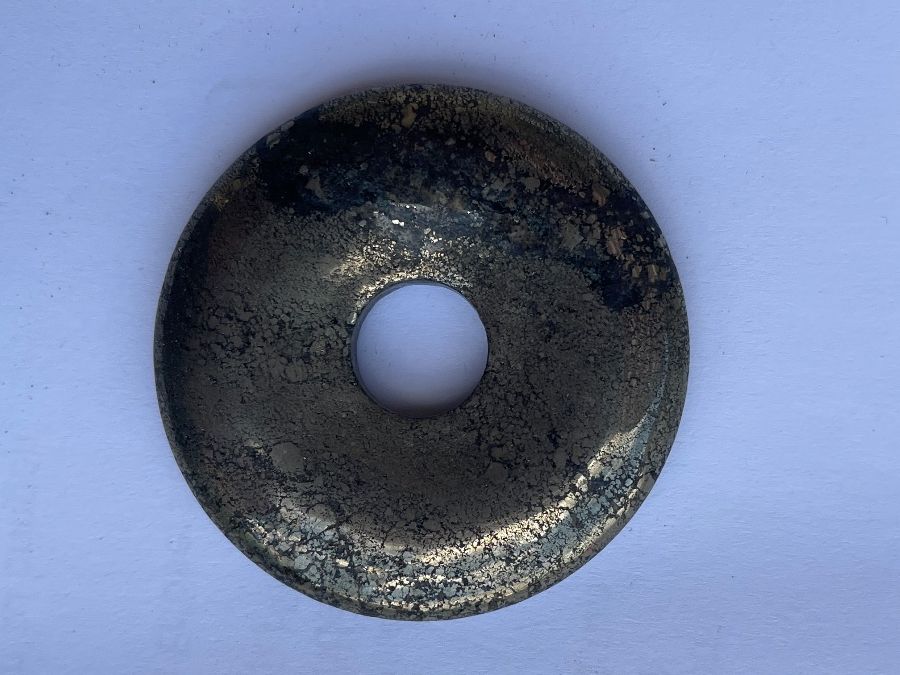 Pietre preziose: Donut Edelstein Pyrit Durchmesser 5 cm – Usato da Embrach venduto da Efg