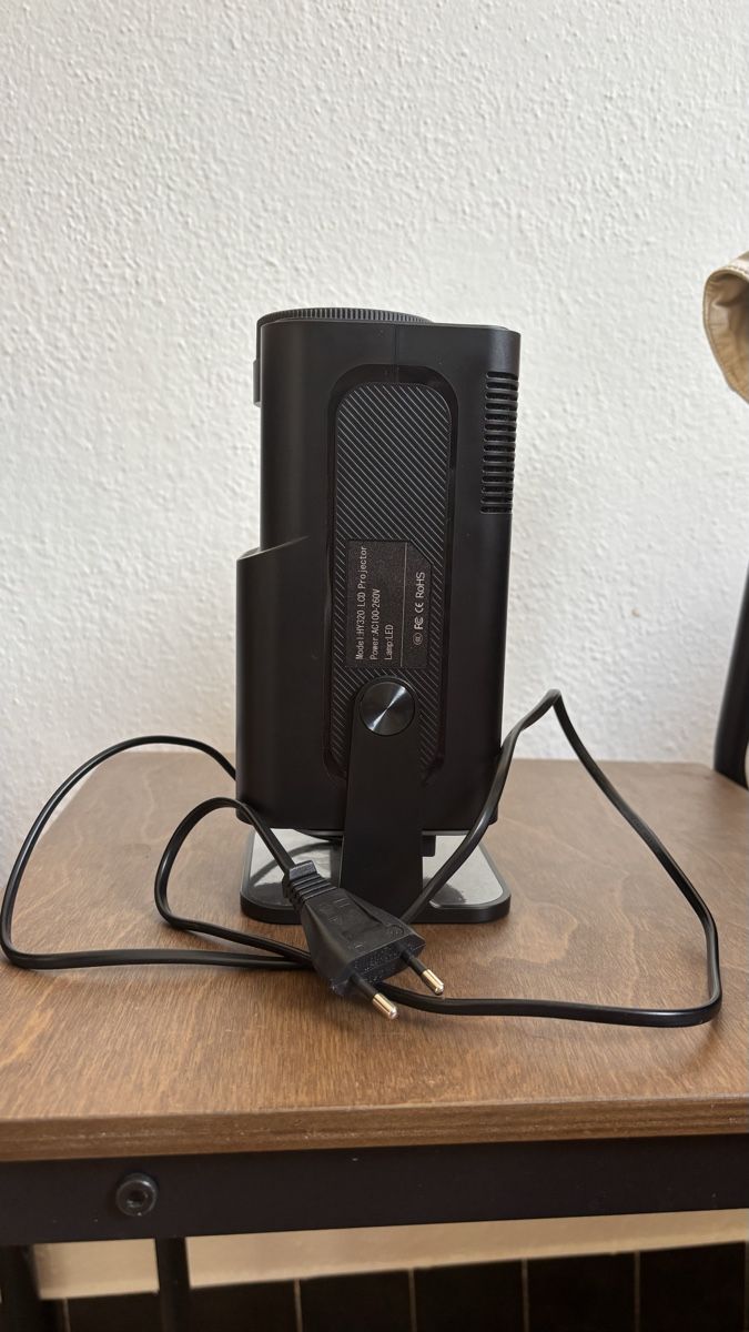 Proiettori: Beamer / Leinwandprojektor HDMI / USB – Nuovo (secondo la descrizione) da Ossingen venduto da jst_z962 1