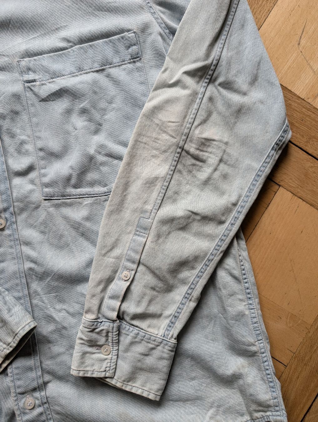 Cos Camicie: Günstiges COS Jeanslook Hemd Herren Grösse S – Usato da Zürich venduto da Hedkandi 4