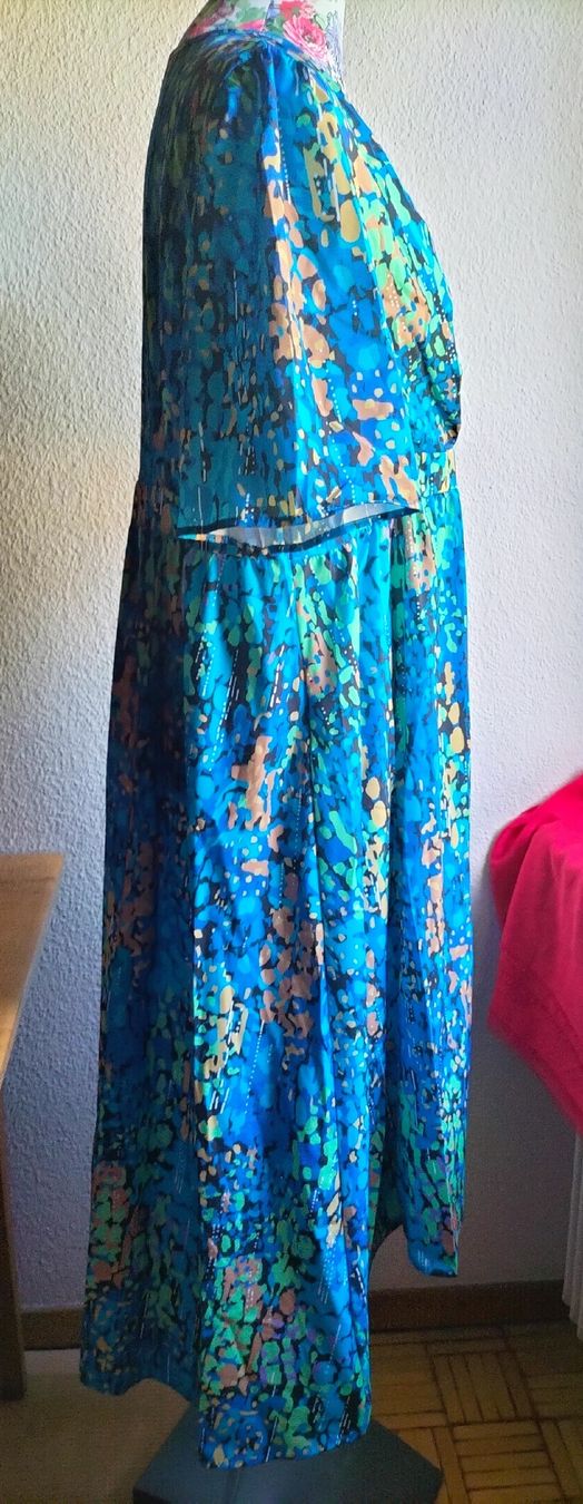 Kleider: Sommerliches Kleid, Grösse 44, blau gemustert – Neu (gemäss Beschreibung) aus Schaffhausen von sunsetever 4