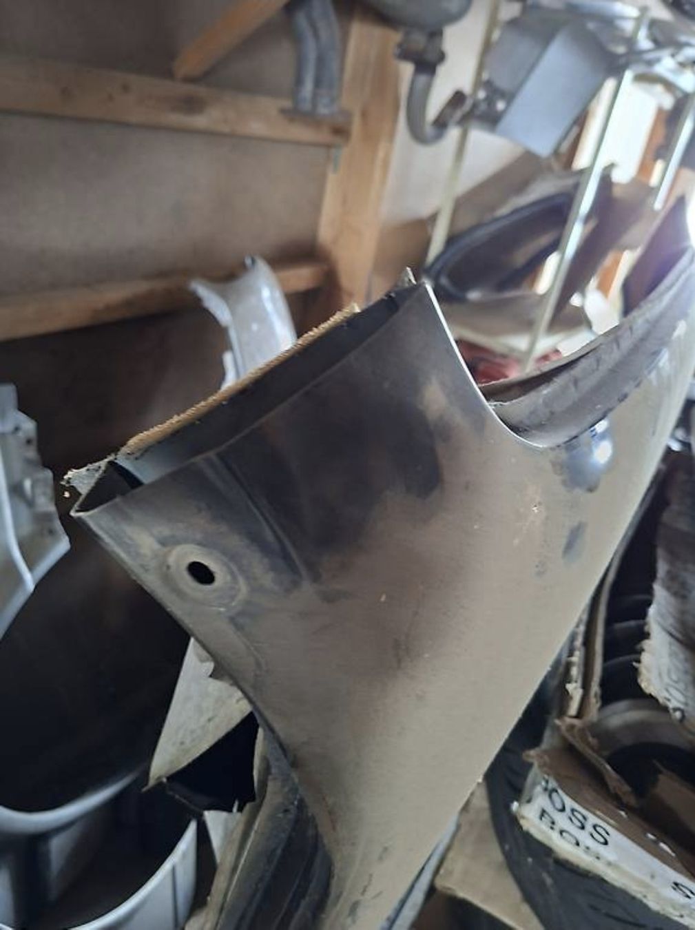 BMW Tutti pezzi di ricambio auto: BMW E30 Dach ohne Schiebedach! – Usato da Einsiedeln venduto da volldure 3