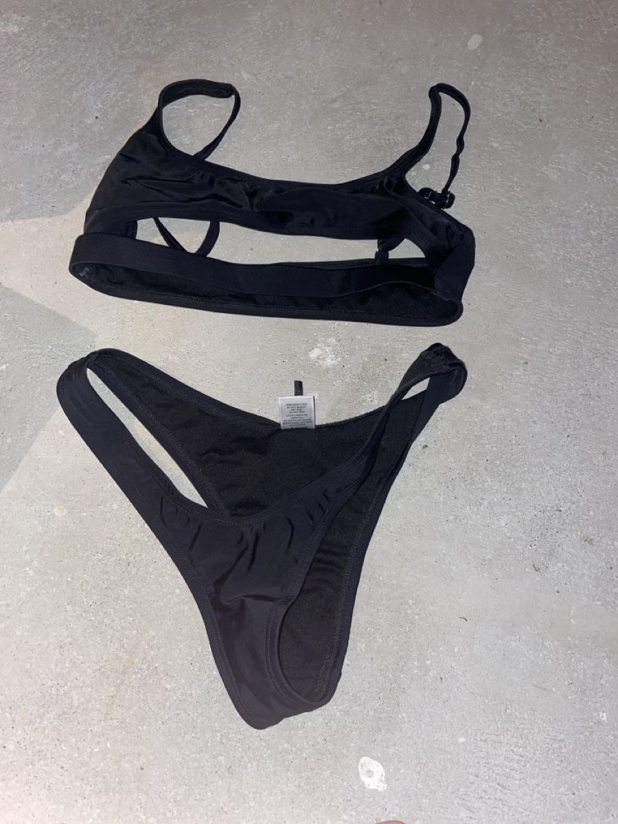 Costumi da bagno & Bikini: ALLES RAUS gewagtes Bikini  – Usato da Kloten venduto da simones.thriftshop